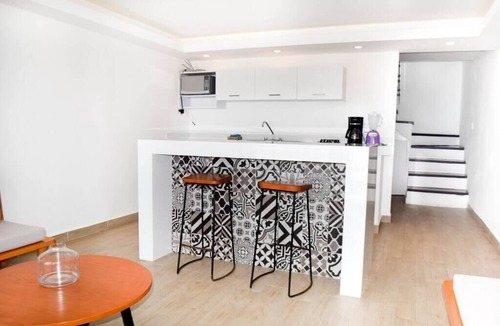 Zona Hotelera Apartment | Beach front Villa, great location, steps from the beach!