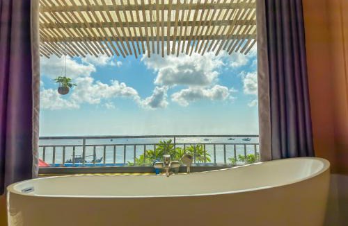 Phu Quy Hotel | beach villa phu quy