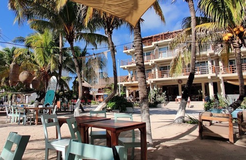 Mahahual Apartment | Beachfront 2BR Apartment w/Terrace & Beach Club
