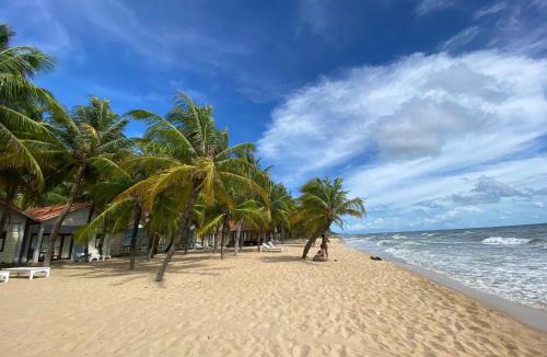 Cua Lap Hotel | Beachfront Bungalow Cuu Long