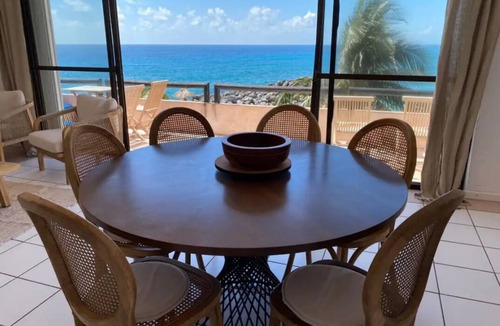 Puerto Aventuras Apartment | Beachfront Condo at Club de Yates