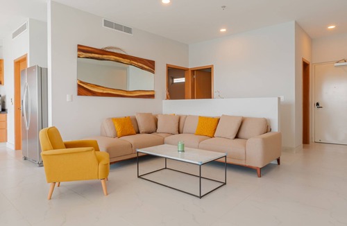 Las Gaviotas Apartment | Beachfront Condo with Magnificent views