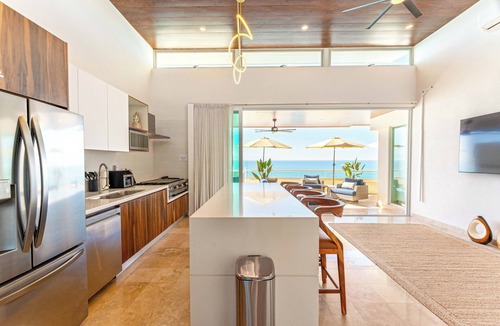 Bucerias Condo | Beachfront Golden Zone Bucerías Penthouse Agua - All new top to bottom Reno!