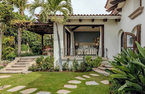 San Jose del Cabo Villa | Beachfront Palmilla Estate with Heated Infinity Pool