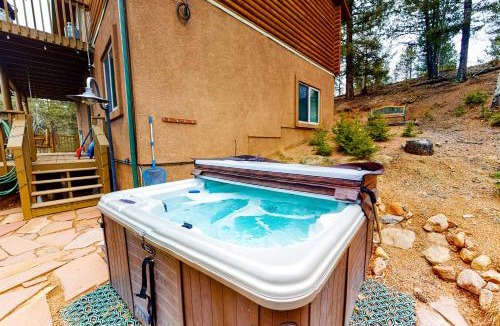 Rainbow Valley House | Bear Crossing