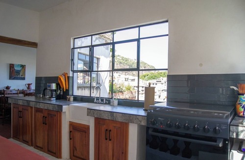 Taxco Apartment | Beautiful 2-bedroom colonial home in the heart of Taxco