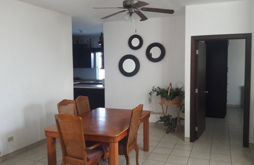 Ferrocarrilera House | Beautiful 3 bedroom house right next to rute 13th, Casa de Los Abuelos in Rocky