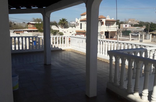 Ferrocarrilera House | Beautiful 3 bedroom house right next to rute 13th, Casa de Los Abuelos in Rocky