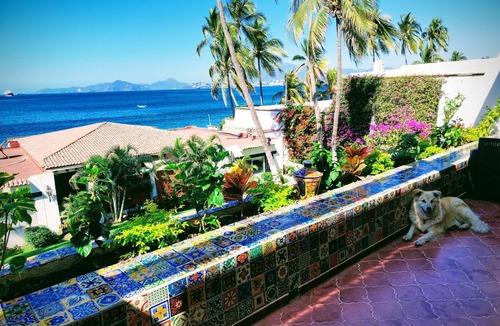 Manzanillo Condo | Beautiful beachfront 2BR 2BA condo w/pool, patio & sunsets!