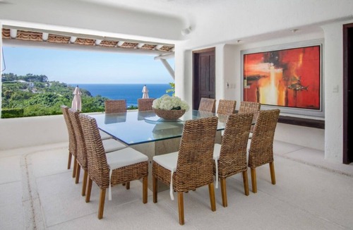 Unta Bruja House | Beautiful Mediterranean-style house with spectacular views of the bay