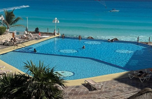 Punta Cancun Condo | Beautiful Ocean View Condo 1