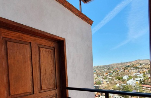 Zona Centro House | Beautiful room to feel Guanajuato's magic in and out!