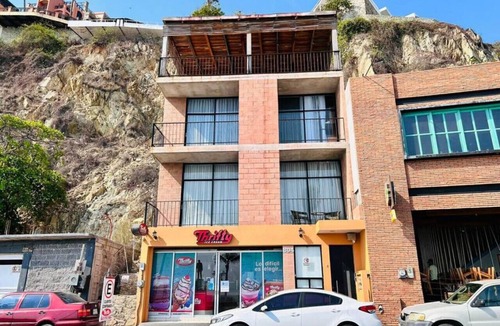 Balcones de Loma Linda Apartment | Beautiful Suite on Malecón with ocean views!
