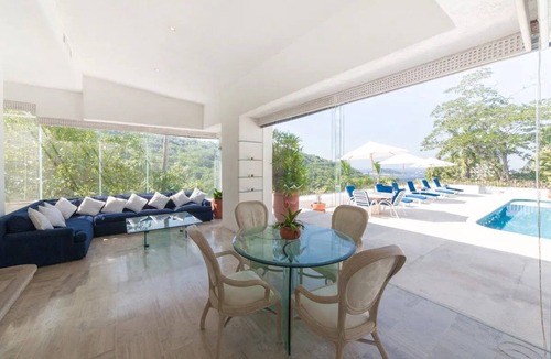 Las Brisas House | Beautiful Villa with Pool and Bay Views in Acapulco