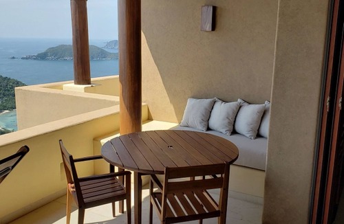 Playa Las Gatas Condo | Beautiful villa overlooking the ocean