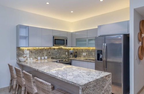Bucerias Condo | BEAUTIFUL WATERFRONT CONDO IN BUCERIAS! Well equipped with exceptional views