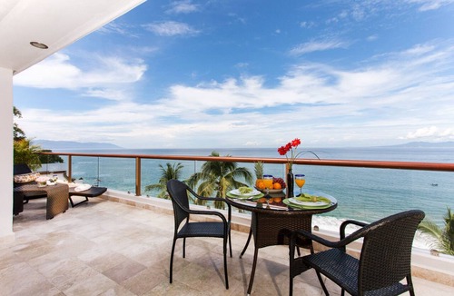 Amapas Condo | Best location right on los muertos beach, Sky Suite E