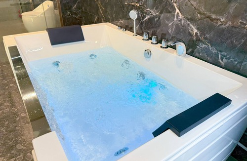 Go Vap Hotel | Bien Sao Hotel Duong Quang Ham