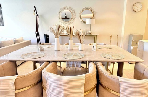 Emiliano Zapata Apartment | Bolongo 2BR your exclusive oceanfront escape