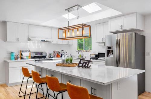 Bothell House | Bothell Family Friendly Modern Home 2 AC I405