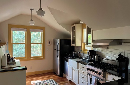 Downtown Cottage | BOULDER OASIS - only steps from downtown Boulder