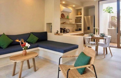 Barra de Colotepec Apartment | Boutique Ground Floor Apartment in La Punta *Starlink and Swimming Pool*.