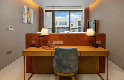 Dien Ban Villa | Brand New 3 BDR Pool Villa in 5 Star Resort| Beach