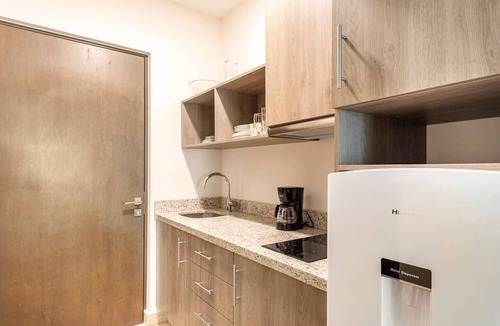 Centro Apartment | Brand new walking distances to the Beach (High speed internet)