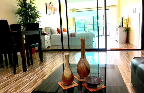 Na Kluea Apartment | Breezy House