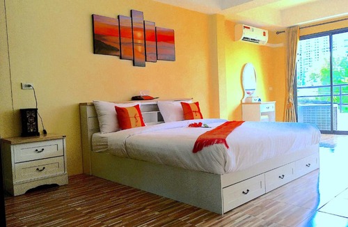 Na Kluea Apartment | Breezy House