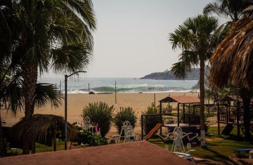 Brisas de Zicatela Hotel | Bungalows Puerta de Sol