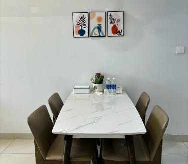 Tan Phu District Apartment | Căn hộ 2 Phòng Ngủ Emerald Celadon Tân Phú