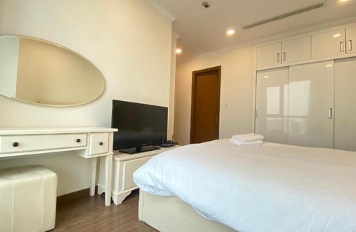 Hang Xanh Apartment | Căn hộ 3 Phòng ngủ Landmark Plus
