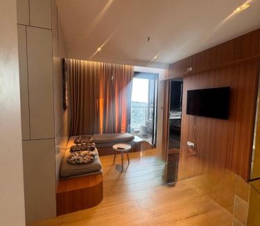 District 10 Apartment | Căn Hộ KINGDOM101
