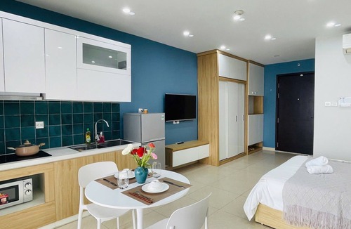 Trung Hoa Nhan Chinh Apartment | Căn hộ studio sang trọng với ban công có tầm nhìn rộng - Vinhomes D'Capitale