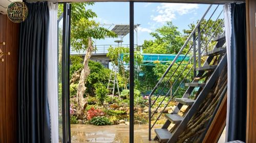 Bao Loc Cabin | Cổ Thiên Thạch Kiếm