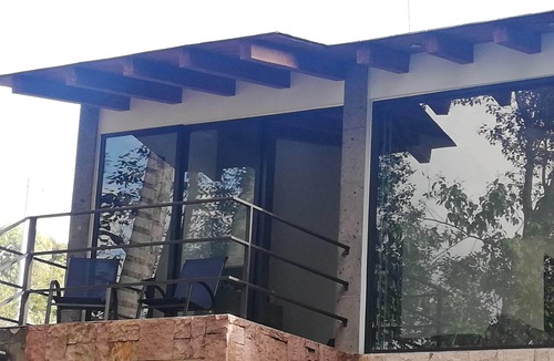 Morelia Cabin | Cabaña Moderna Junto al Lago