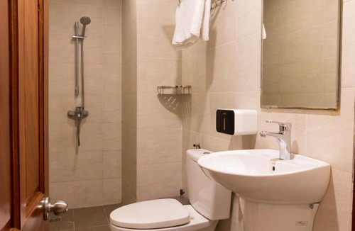 Hoc Mon Hotel | California Saigon Hotel