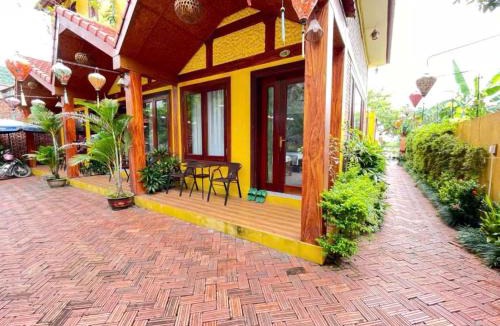 Hoa Lu Cabin | Camellia Garden Tam Coc