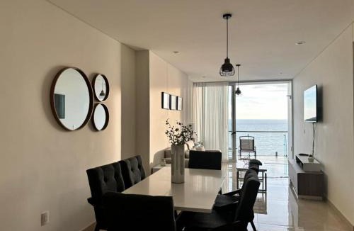 Zona Dorada Apartment | Camino al Mar Apartment with Amazing View of the Ocean, Beach and Swimming Pool, 2 Rooms