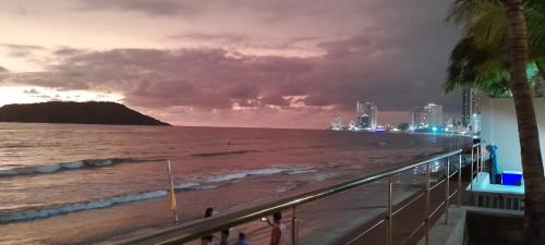 Zona Dorada Apartment | Camino al Mar Apartment with Amazing View of the Ocean, Beach and Swimming Pool, 2 Rooms