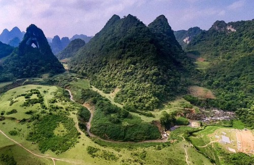Tra Linh RV Rental | Camping Nui Thung - Cao Bang