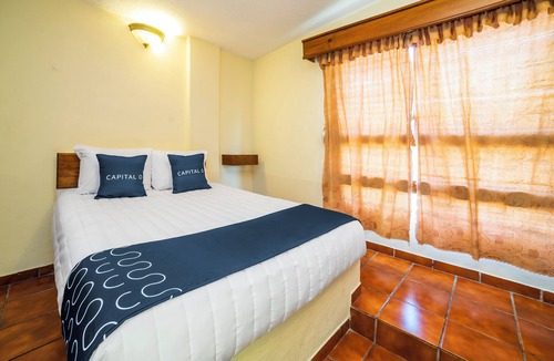 Celaya Hotel | Capital O Hotel Casa Blanca