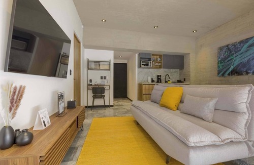 La Condesa Apartment | Capitalia | Comfort Patio Suite and Endless Air