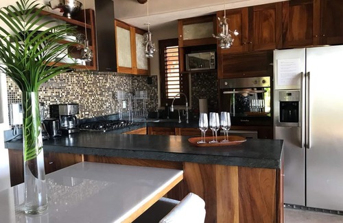 Zihuatanejo Villa | CASA 1. Serenity at playa La Ropa