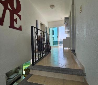 Tres de Mayo House | Casa Adonai