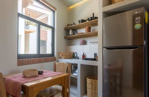 Brisas de Zicatela Apartment | Casa Aymara 102 : Balcón Privado & Wifi Starlink!