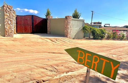 Valle de Guadalupe Hotel | Casa Berty 1