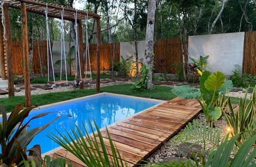 Soliman Bay House | Casa CÅLŪ Cozy & Confortable Jungle House with Pool