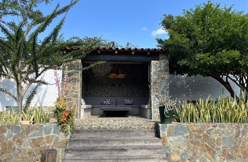San Lorenzo Cacaotepec House | Casa Carmen Etla